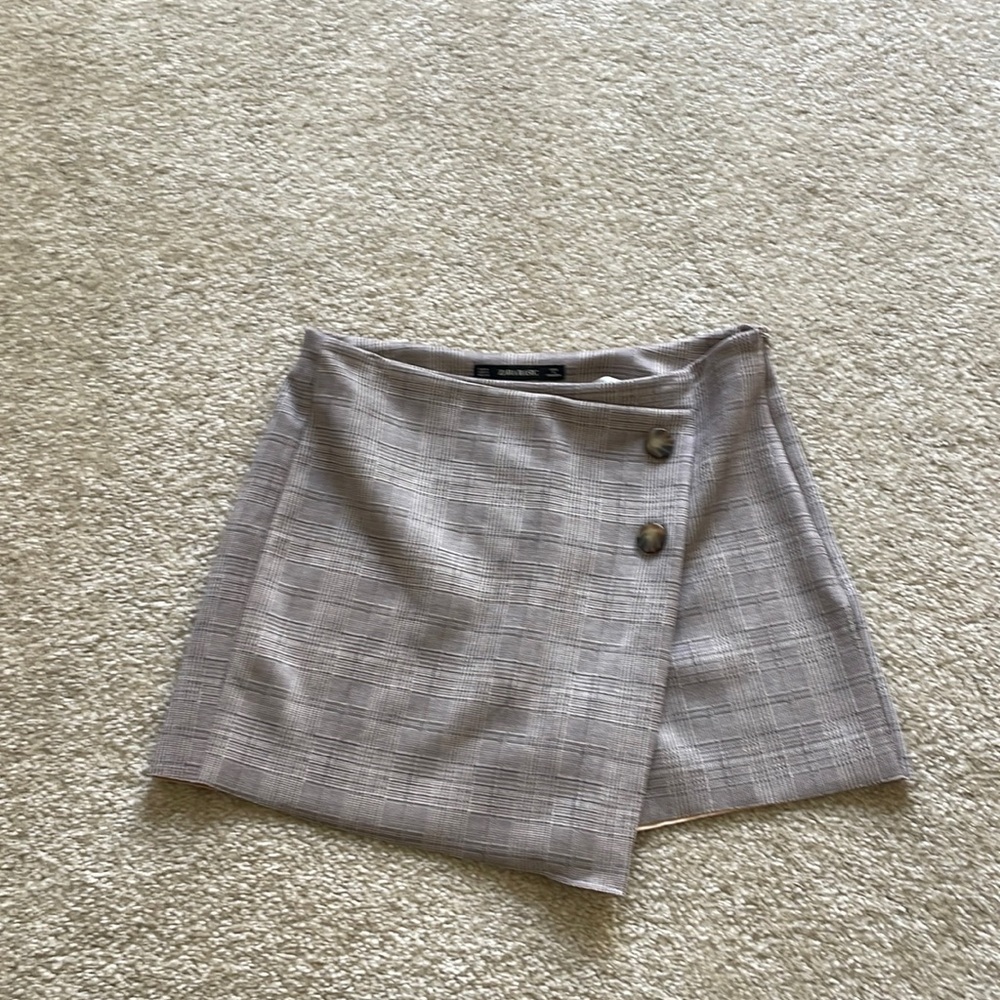 Zara skort size medium